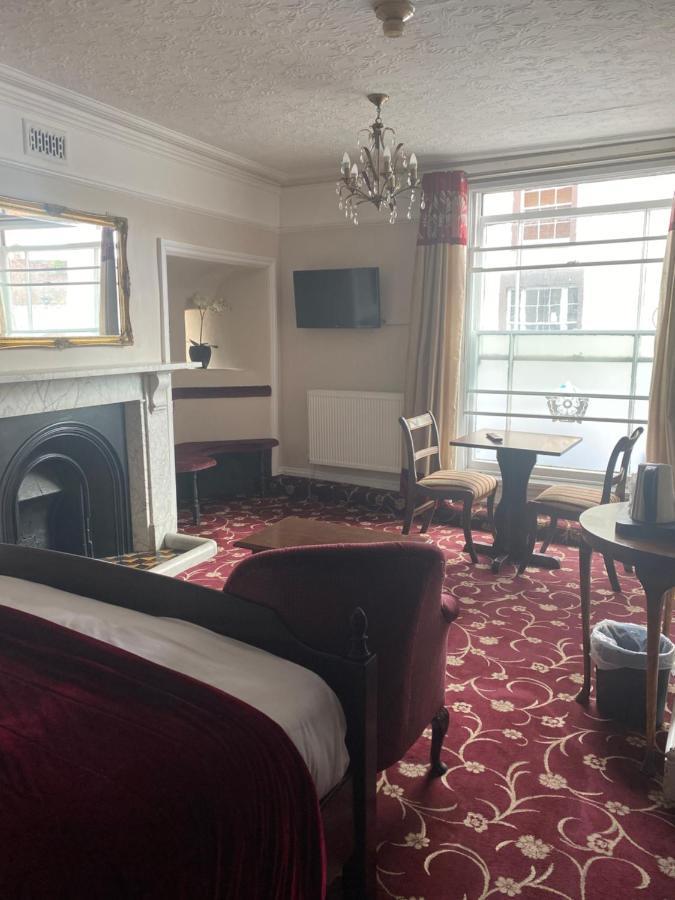 The Tudor Hotel Бриджвота Экстерьер фото